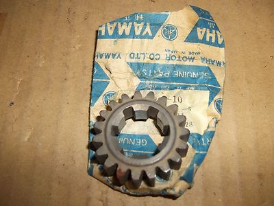 YAMAHA DT1 RT1 DT2 RT2 2ND SECOND PINION GEAR 214-17121-10-00 | eBay
