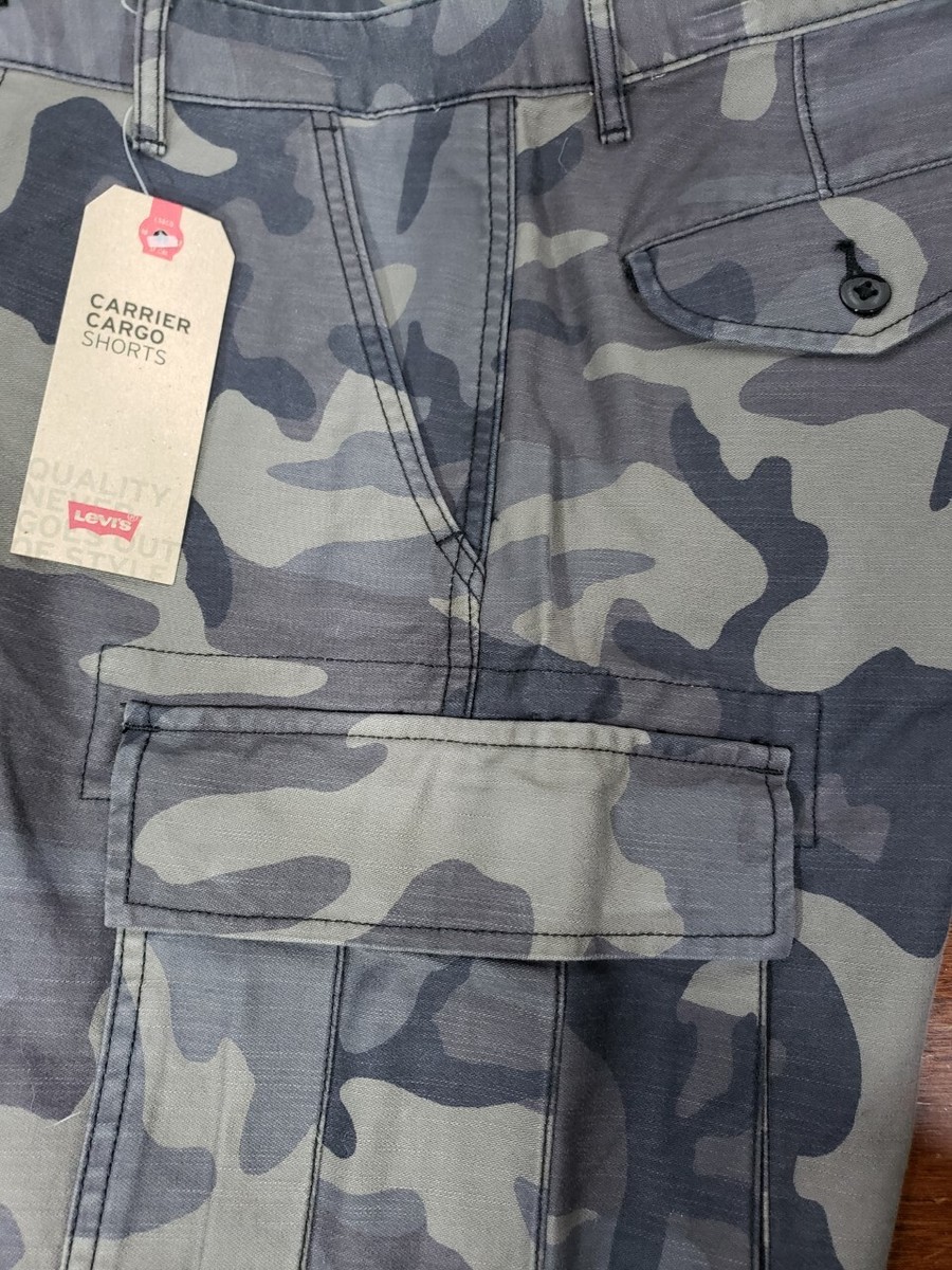 リーバイス Carrier Cargo Shorts Camo W33 Carrier Cargo Camo 9.5