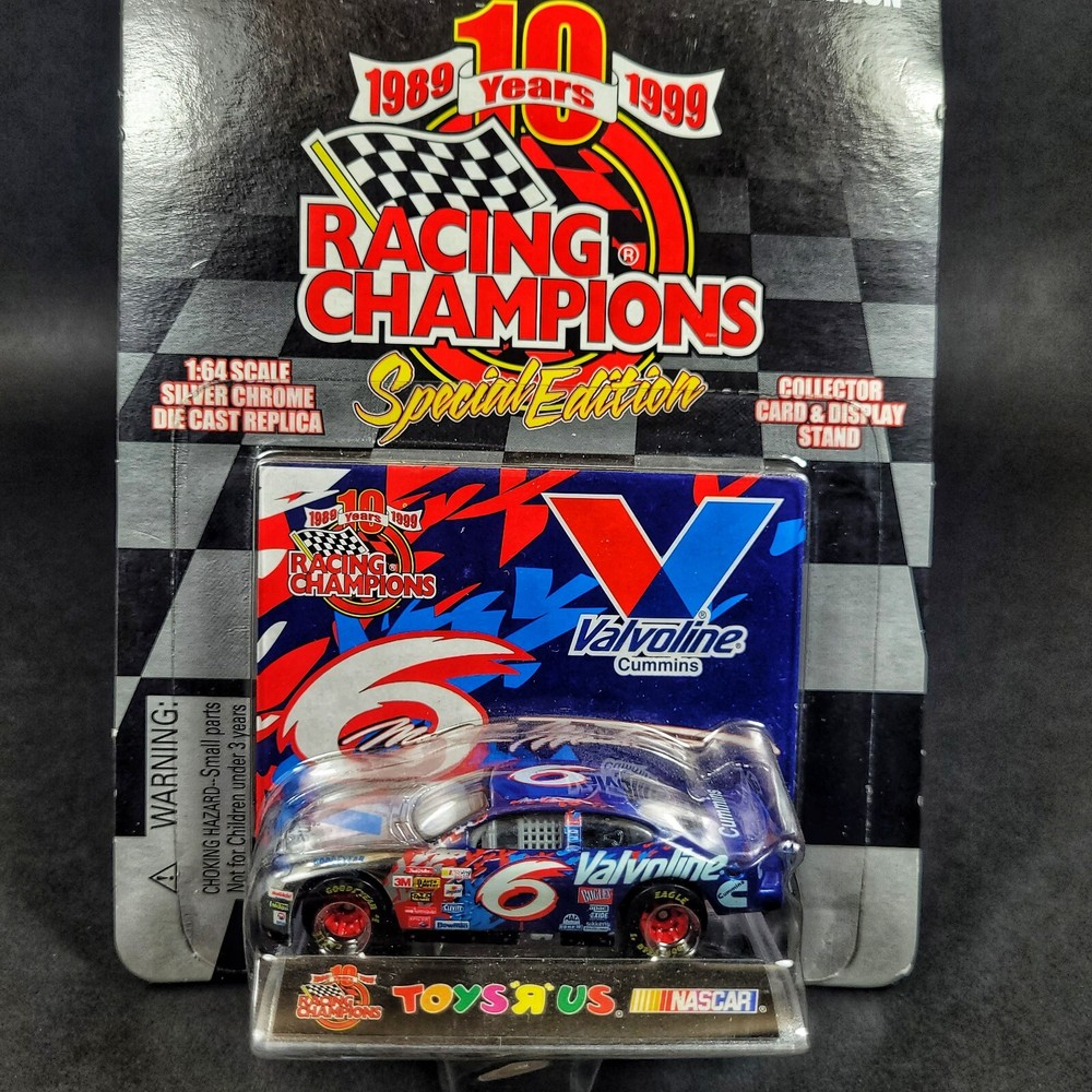 1:64  Mark Martin #6 Valvoline - Toys R Us Diecast Model Car Diorama