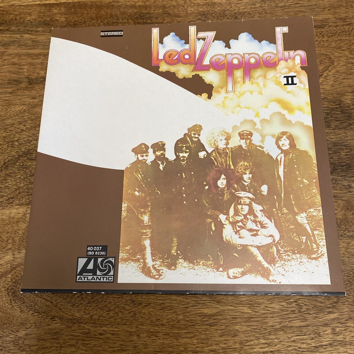 LED ZEPPELIN★II UK Atlantic Red/Maroon オ LED ZEPPELIN☆II UK Atlantic Red⁄Maroon オ Lot 312 - LED ZEPPELIN