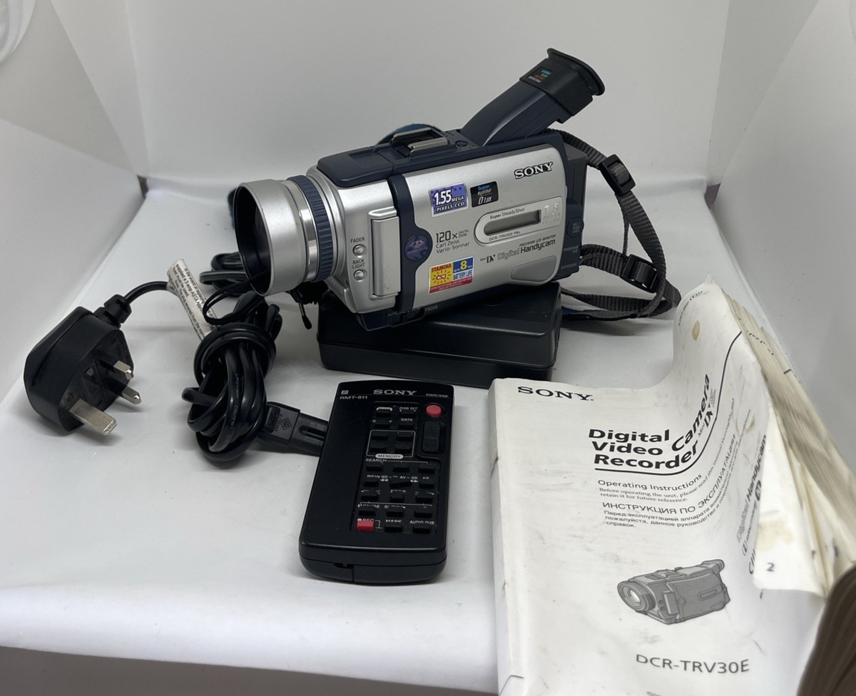 Sony DCR-TRV30E Mini DV Tape Digital Video Camera Handycam