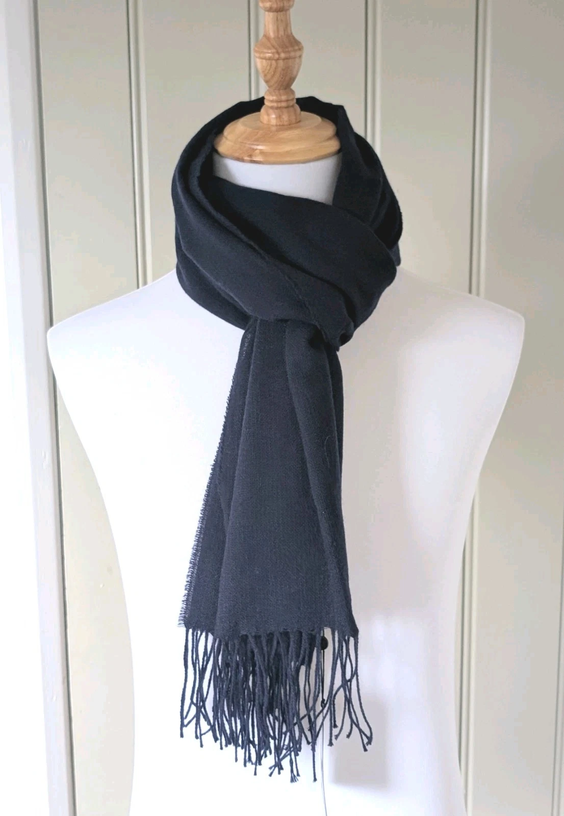 Pringle of Scotland Pure Cashmere Navy Scarf Lightweight Weave