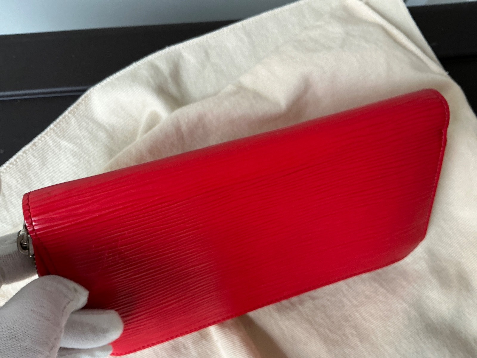 Louis Vuitton Red Epi Zip Around Wallet thumbnail 8