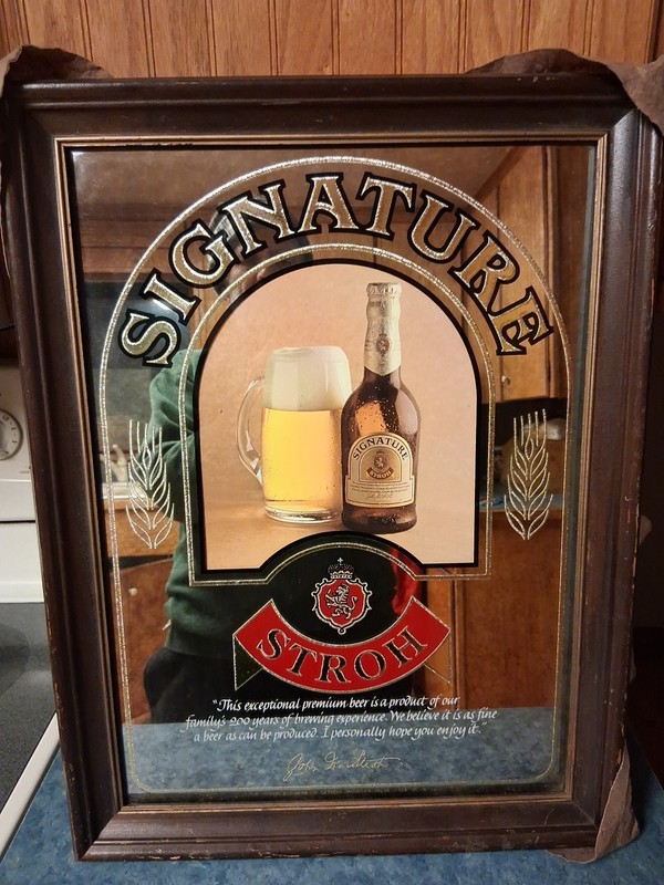 Stroh Signature Beer Sign - Wood with mirror 15”x20” Man cave (G)