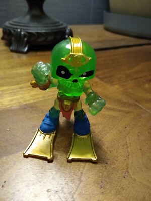 Moose Toys Treasure X Kings Gold Manta Sting NO sword or Shield