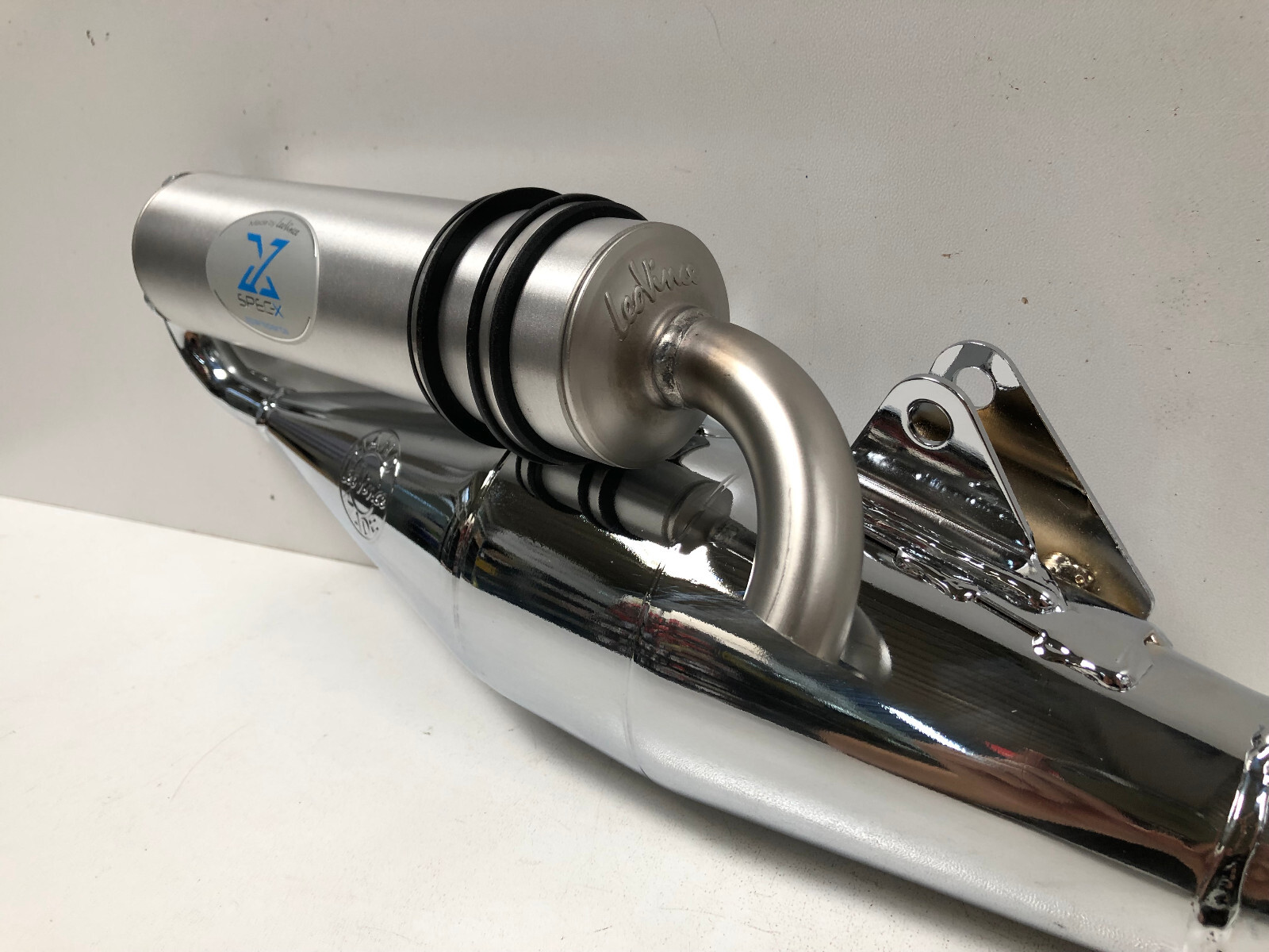 Auspuffanlage Für Derbi Atlantis Boulevard Bullet GP1 50 Ccm 2T – Offene Version Mit Hitzeschild