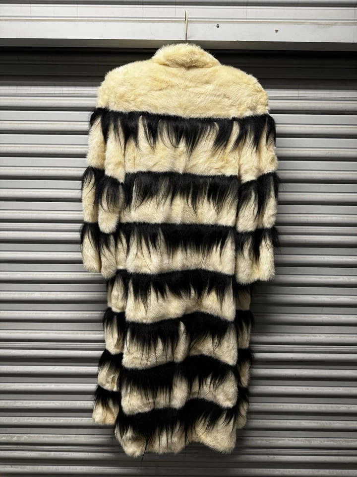 Abrigo de piel vintage Neiman Marcus - rayas beige y negro - piel real - dañado Foto 2 de 4