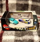 Hot Wheels 100% Volkswagen V Dubyas VW Bug Microbus 2 Car Set 2002 Vintage 1/64