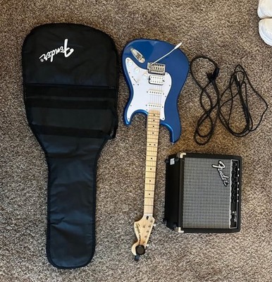 Squier Affinity Stratocaster HSS Electric Guitar with Frontman 15G Amplifier 