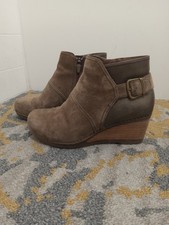 Dansko Womans Taupe Shirley Bronze Ankle Boots Sz 38 7.5-8 Small Scuff