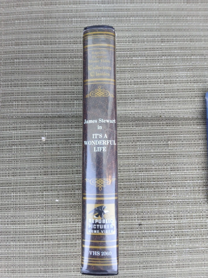 It's A Wonderful Life VHS Uncut Republic Pictures Collectors Classic Rare - Image 2 of 3