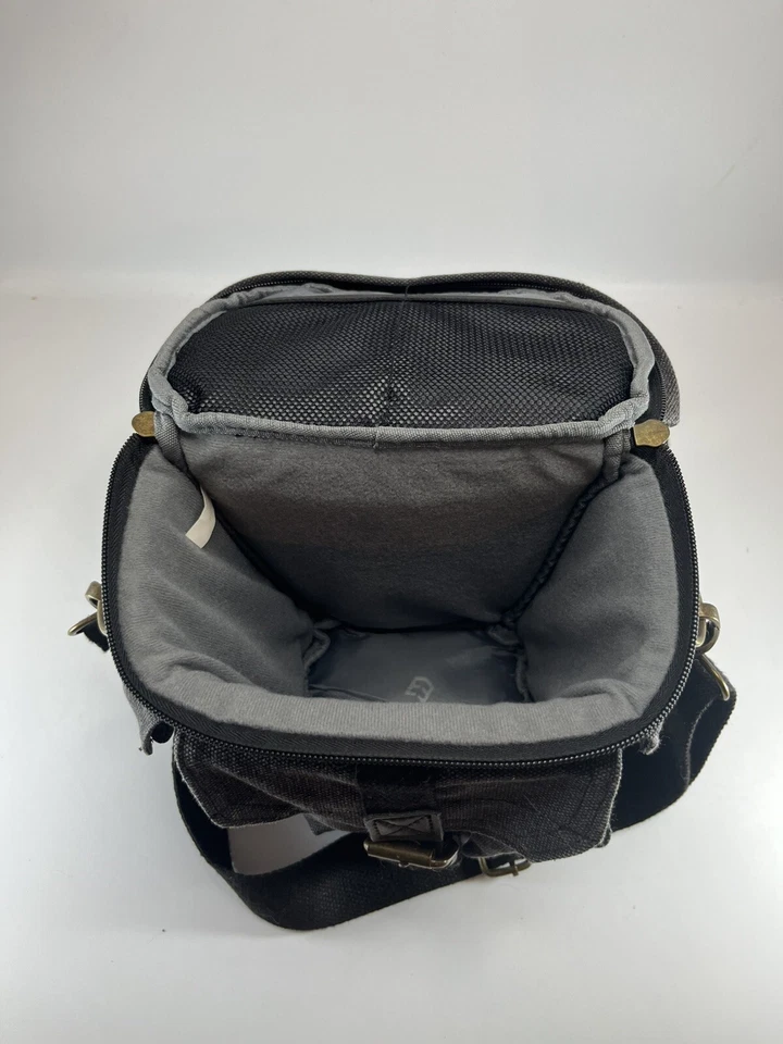 Evecase Camera Bag Travel Canvas 8x8x4 EUC - Image 3 of 4