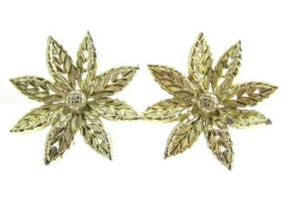 Vintage Pretty Gold Plated Floral Textured Flower Clip-On Earrings 1-1/4''