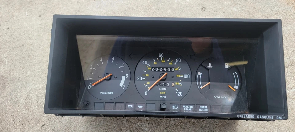 Volvo 240 cuadro de instrumentos probado 1986-1991 GL reloj 242 244 245 velocímetro Foto 3 de 4