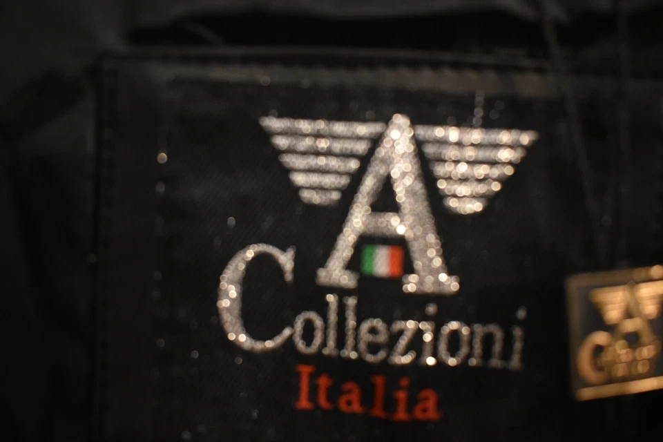 CHAQUETA COLLEZIONI ITALIA, NEGRA ABOTONADA CON CINTURÓN. NUEVO CON ETIQUETAS. TAMAÑO: PEQUEÑO Foto 3 de 3