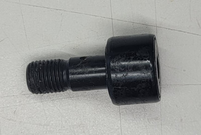 McGill CF 3/4 SB Cylindrical Stud Type Cam Follower 3/4'' O.D. Sealed NOS