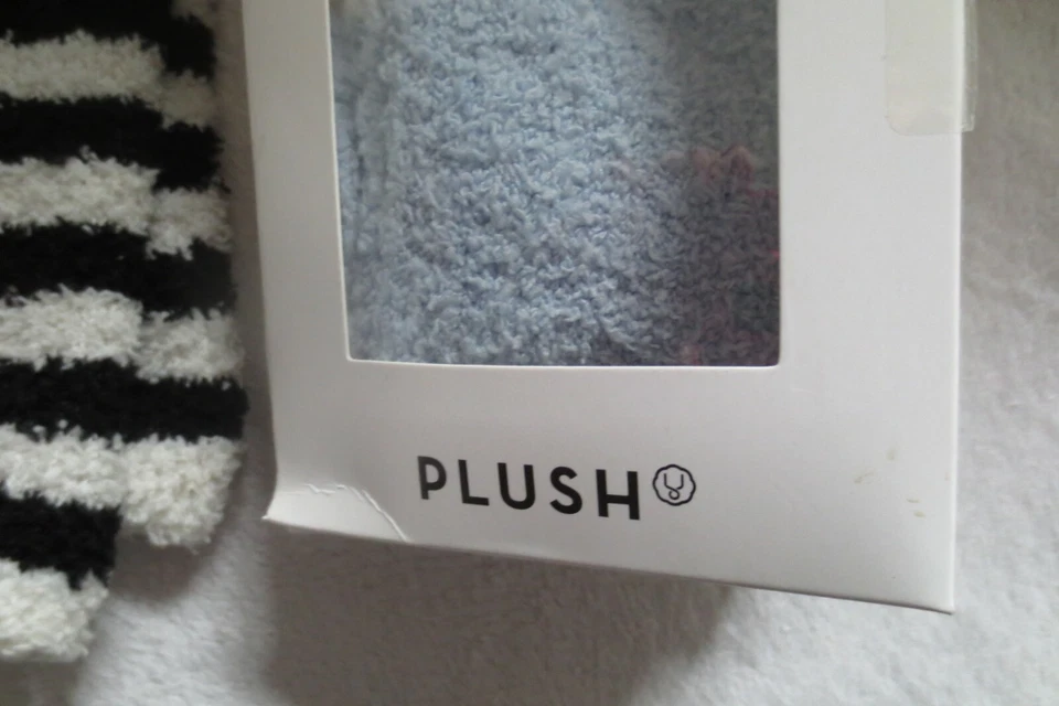 Plush Girl Leg Warmers 2 pairs Gift Box Size  - Image 4 of 4