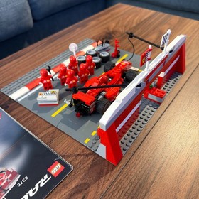 LEGO Ferrari F1 Pit Set 8375 Racers 100% Complete Set w/ Manual