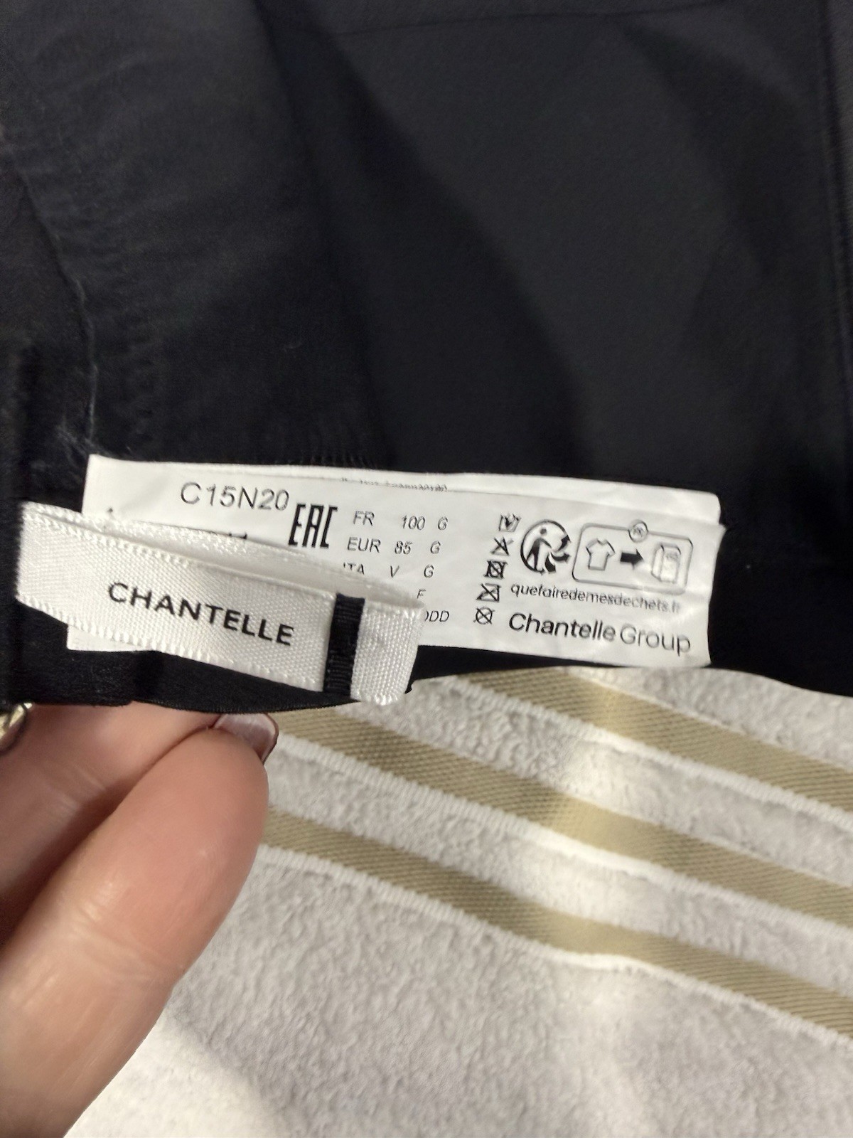 Chantelle Bare Essential Wireless Support Bra C15… - image 4