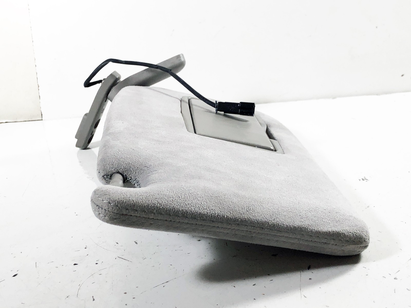 03-13 Maserati Quattroporte M139 Right Passenger Sun Visor Grey Alcantara OEM 09