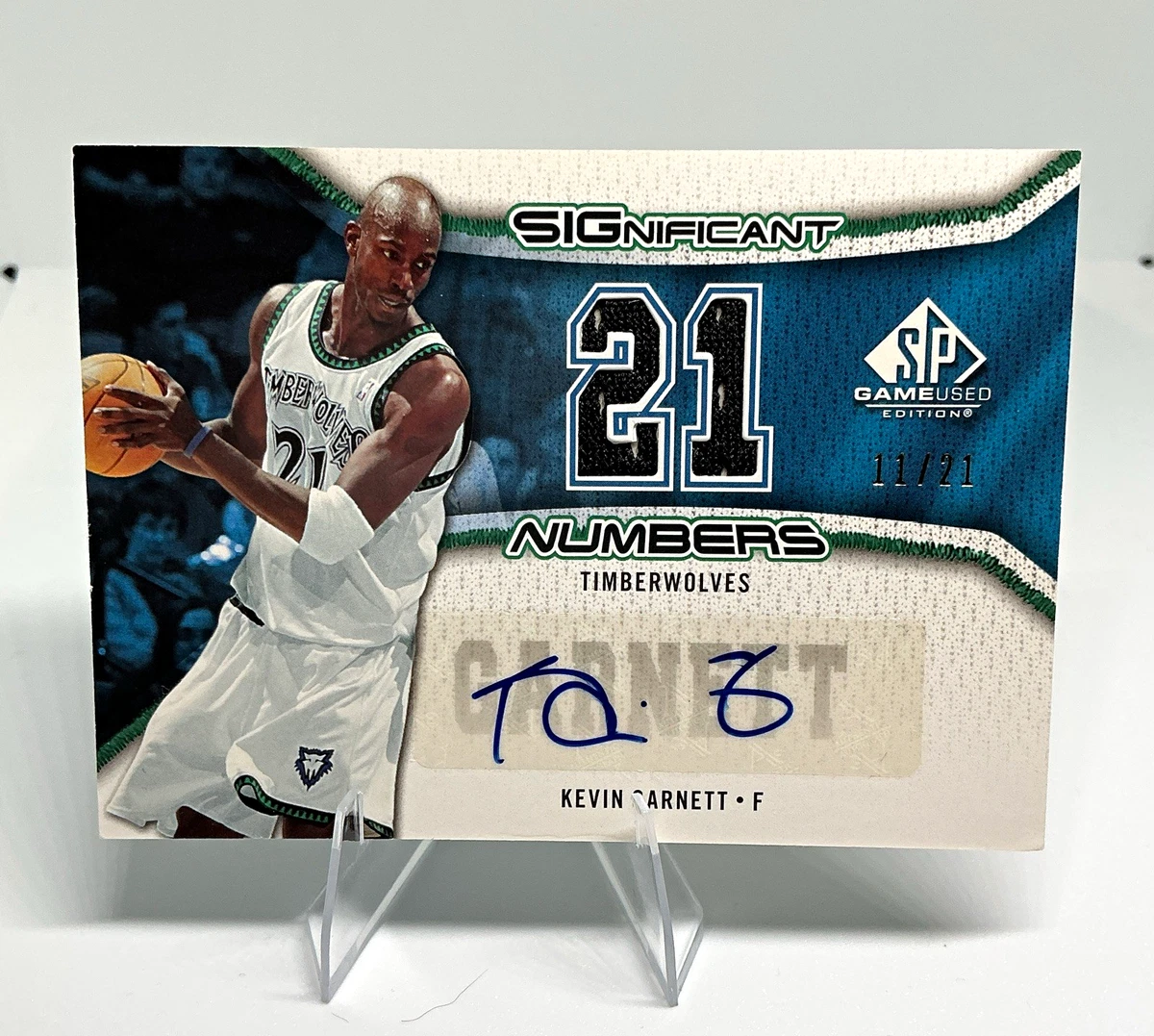 Kevin Garnett Autographed Basketball NBA Trading Cards