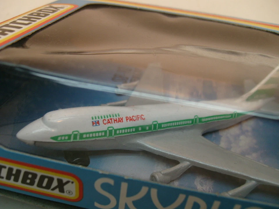 1981 MATCHBOX SKY-BUSTERS SB-10 BOEING 747 CATHAY PACIFIC NEW IN BOX - Image 2 of 2
