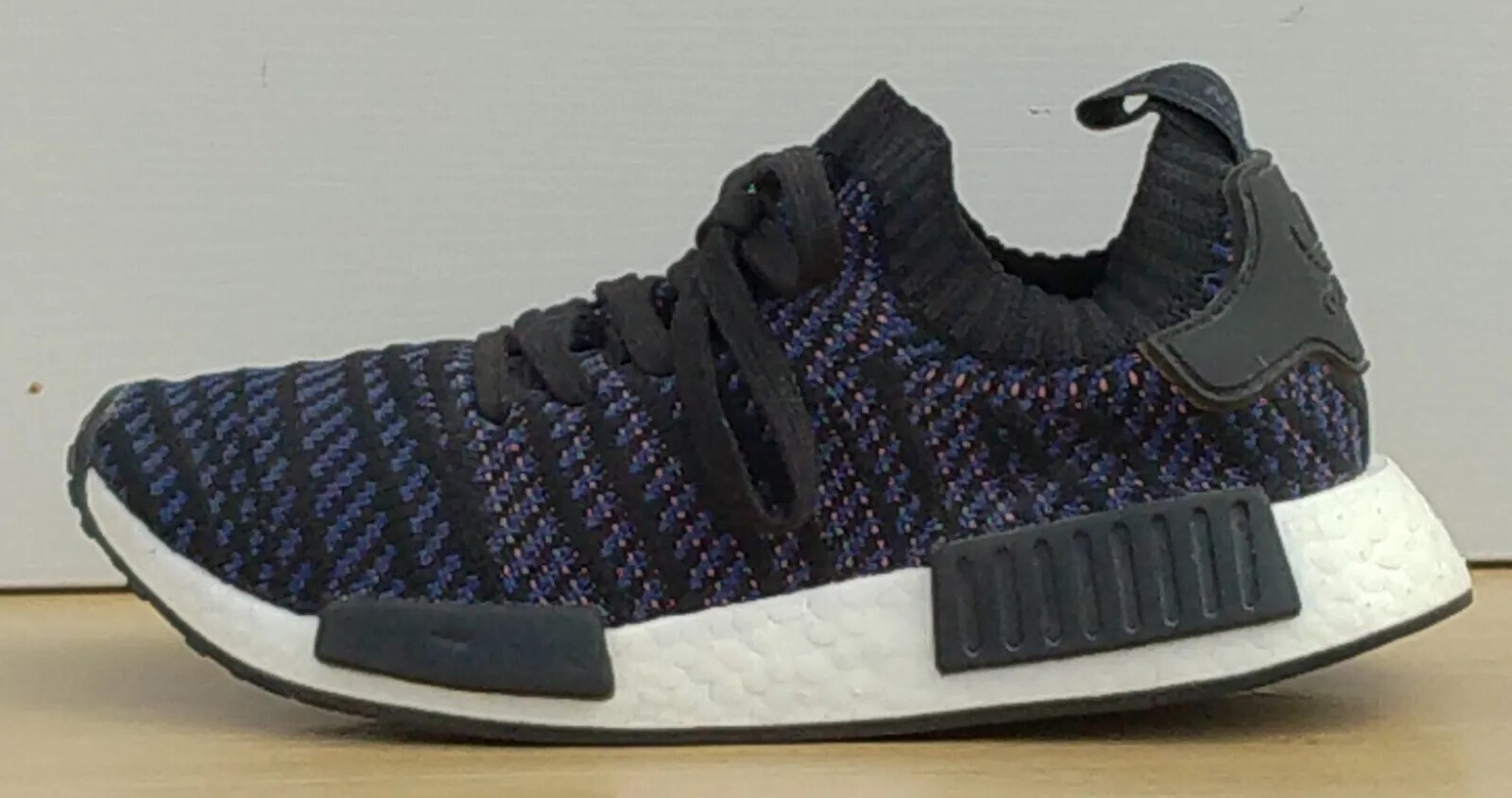 women's nmd_r1 stlt primeknit shoes