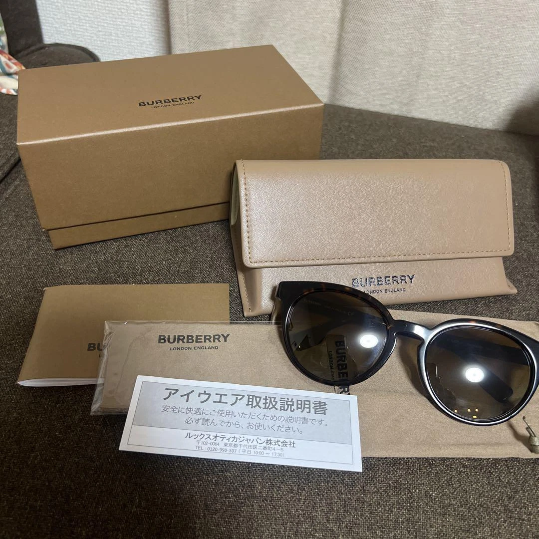 Used 2024 burberry sunglasses