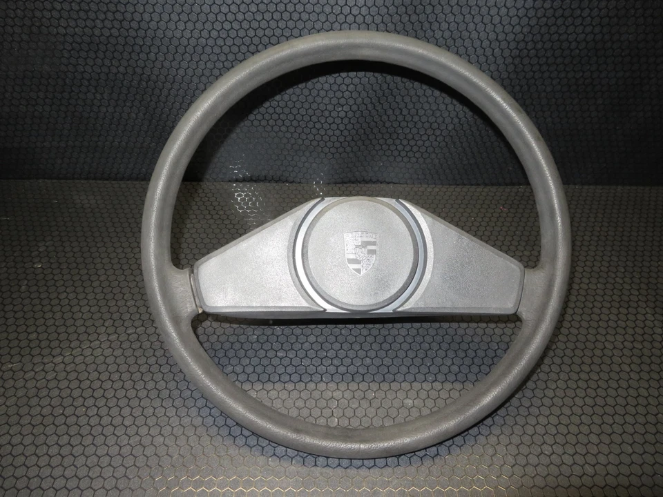 1977-1988 Porsche 924 OEM volante de 2 raios com botão de buzina 924s 944 *BOM* - Imagem 2 de 4