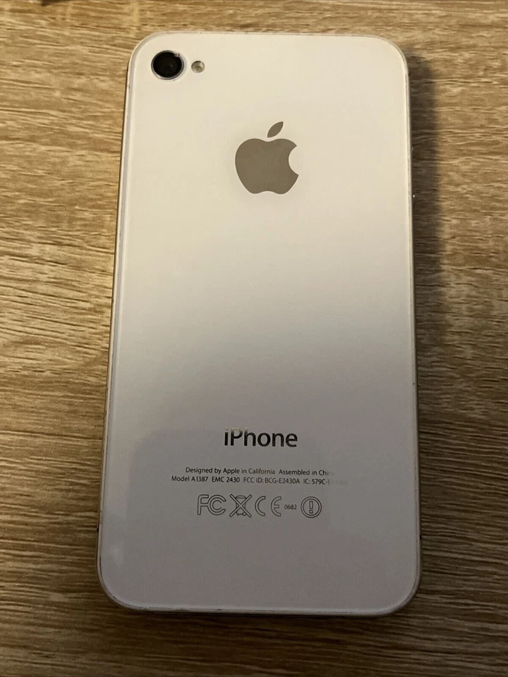 Apple iPhone 4s - modèle A1387 - Blanc pour pièce (301) - Photo 2/2