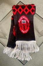 Retro Manchester United scarf, Pride of the North , in good condition.