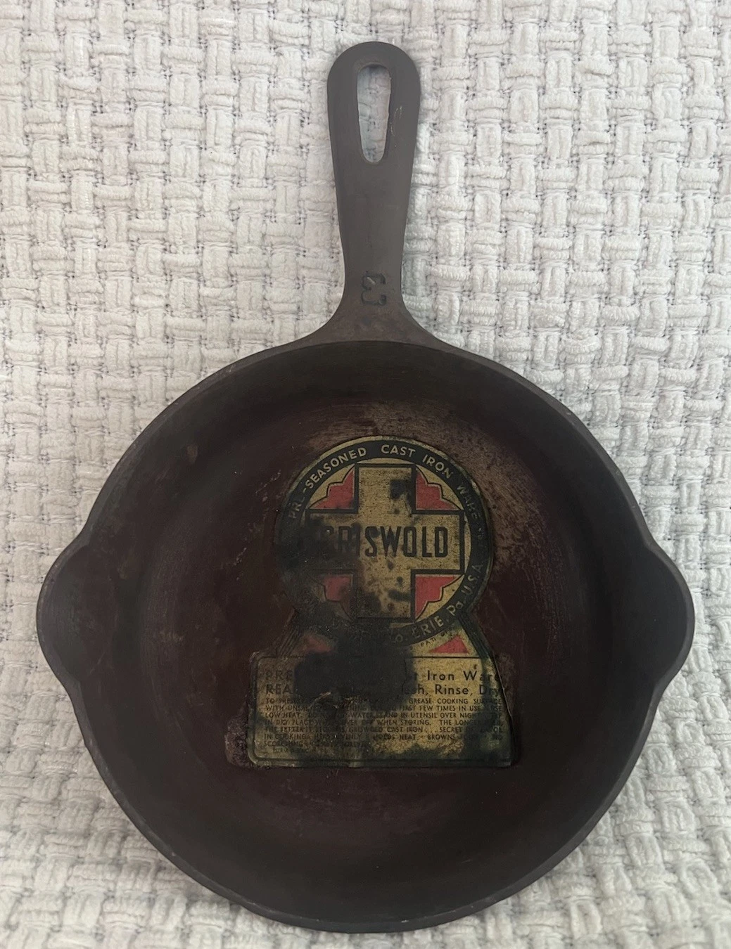 Griswold Cast Iron #3 NOS Skillet Small Logo Erie PA 709L