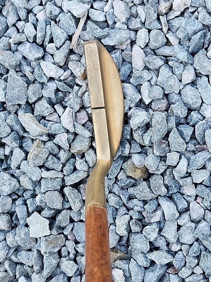 PowerBilt Golf 42HB PUTTER Diestro Madera de Nogal Tacón Cuero con Vara 35" Foto 4 de 4