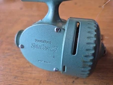 Vintage ( Rare Model) Southbend- Spin 23 Reel Working from 1959 push button usa