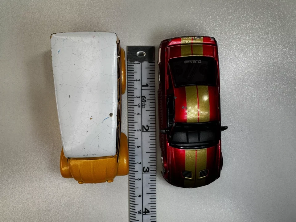 Lote de 2 Jada Toys 1/64 Diecast Cool Bus Div Cruizer 2007 Shelby GT-500 Dub City Foto 4 de 4