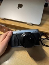 Premium Fujifilm X-E1 Mirrorless Body – 16.3MP, Compact Build, Smooth Operation