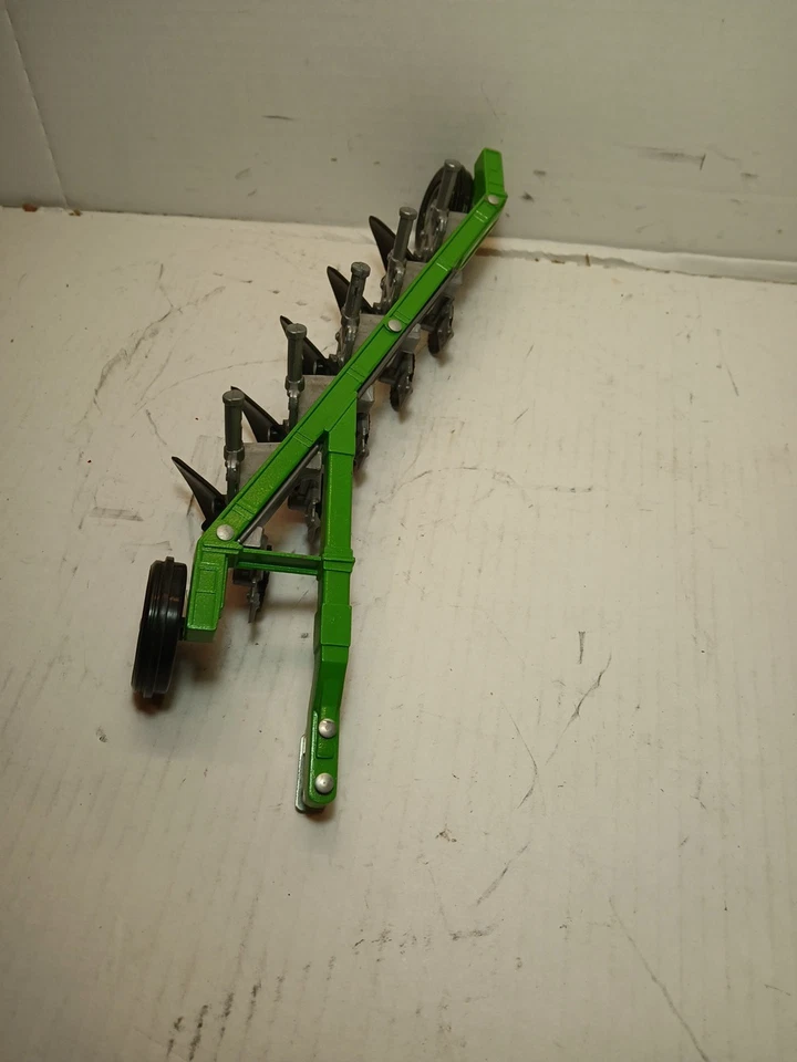 Arado de cinco fondos de metal y plástico a escala 1/16 Deutz-Allis en caja Foto 2 de 4