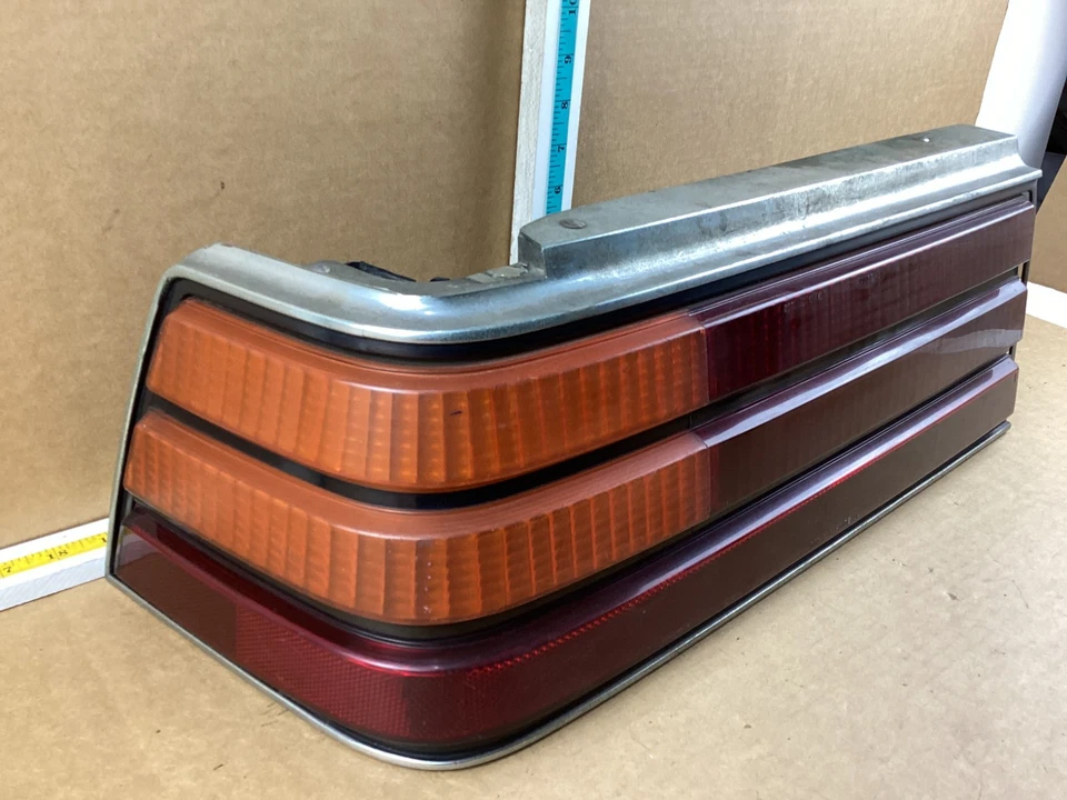 1984-1988 Pontiac 6000 Rear Left Driver Side Tail Light Assembly 16506263 - Image 2 of 4