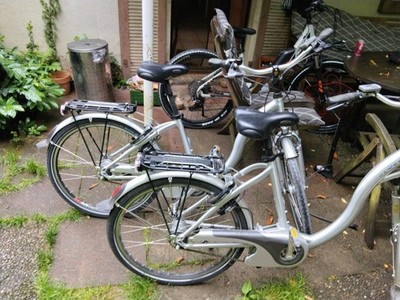2 X E-Bike Flyer C2, 26 Zoll, silber, 250W, 36V, 8 Gänge, zwei Akkus wie neu