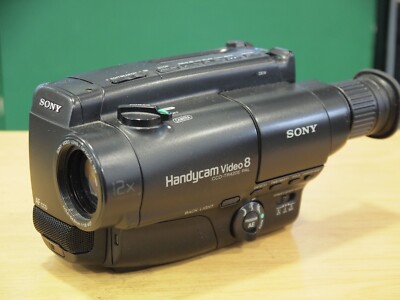 Sony CCD -TR420E 8mm Video Camera. u17478