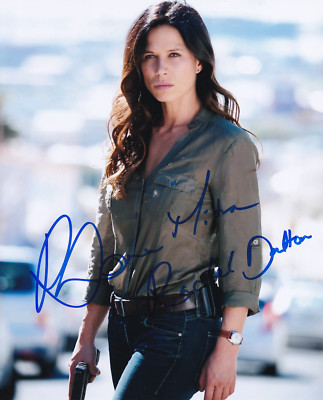 RHONA MITRA signed Autogramm 20x25cm STRIKE BACK in Person autograph COA