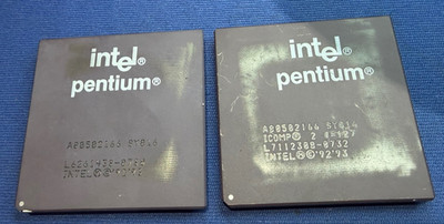 A80503166 SL016 pentium INTEL 166MHZ NOS GOLD w/MMX VINTAGE COLLECTIBLE RARE