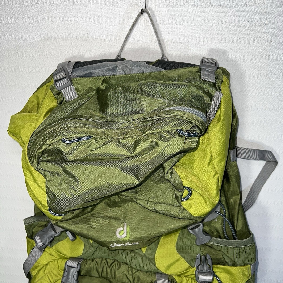 Deuter Act Lite 60 10 Green Hiking Backpack Trekking Camping Walking  Outdoor | eBay