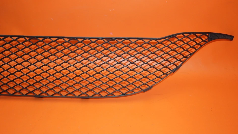 REJILLA MERCEDES BENZ B250 2015 2016 2017 W242 A2428850322 OEM Foto 2 de 4