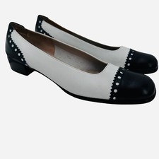 Vintage Salvatore Ferragamo Navy  White Spectator Pumps Heels 7.5 AAA