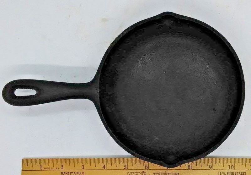 6 1/2" Vtg.  BSR No 3 Cast Iron Skillet Fry Pan 2 Pour Spouts USA heat ring