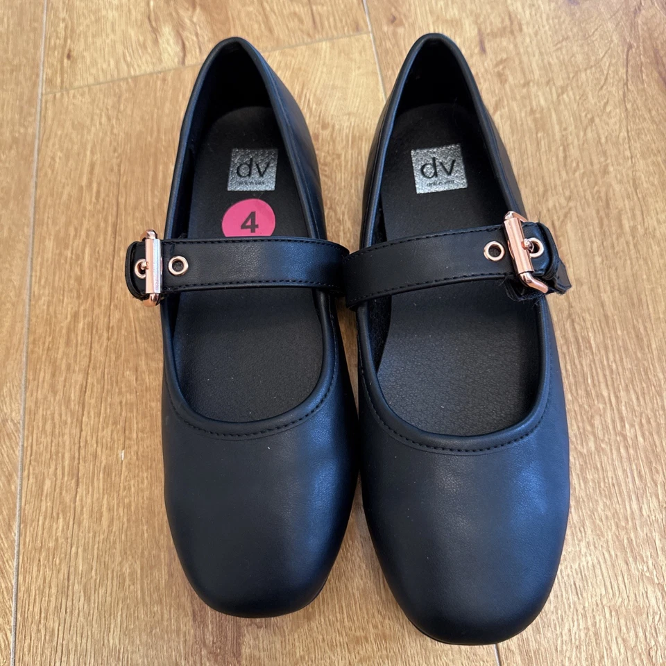 Nuevo DV By Dolce Vita Burbujeante Negro Imitación Cuero Correa Planos Niñas Zapatos Talla 4 Foto 3 de 4