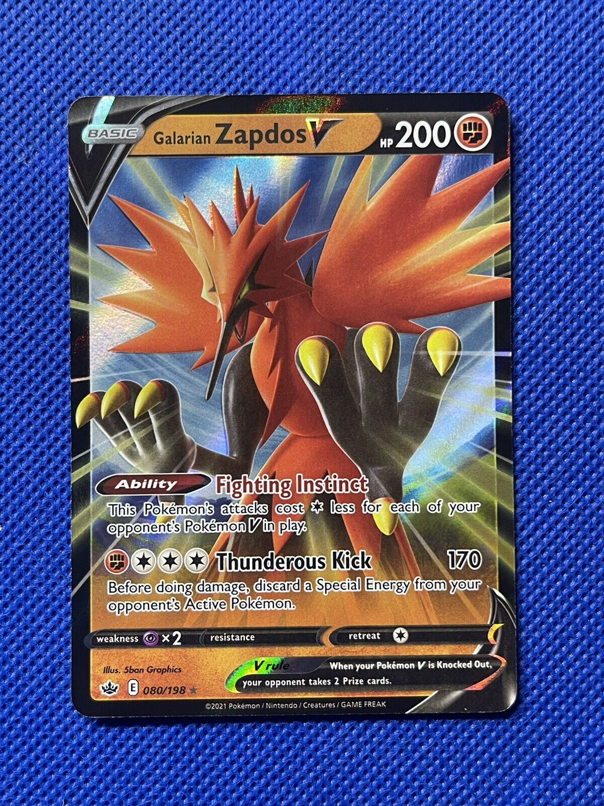 Pokemon TCG Estampas Ilustradas 3 Latas Articuno Zapdos Moltres De Galar  Realeza Absoluta Copag - 32193 - Distribuidora Tropical Santos