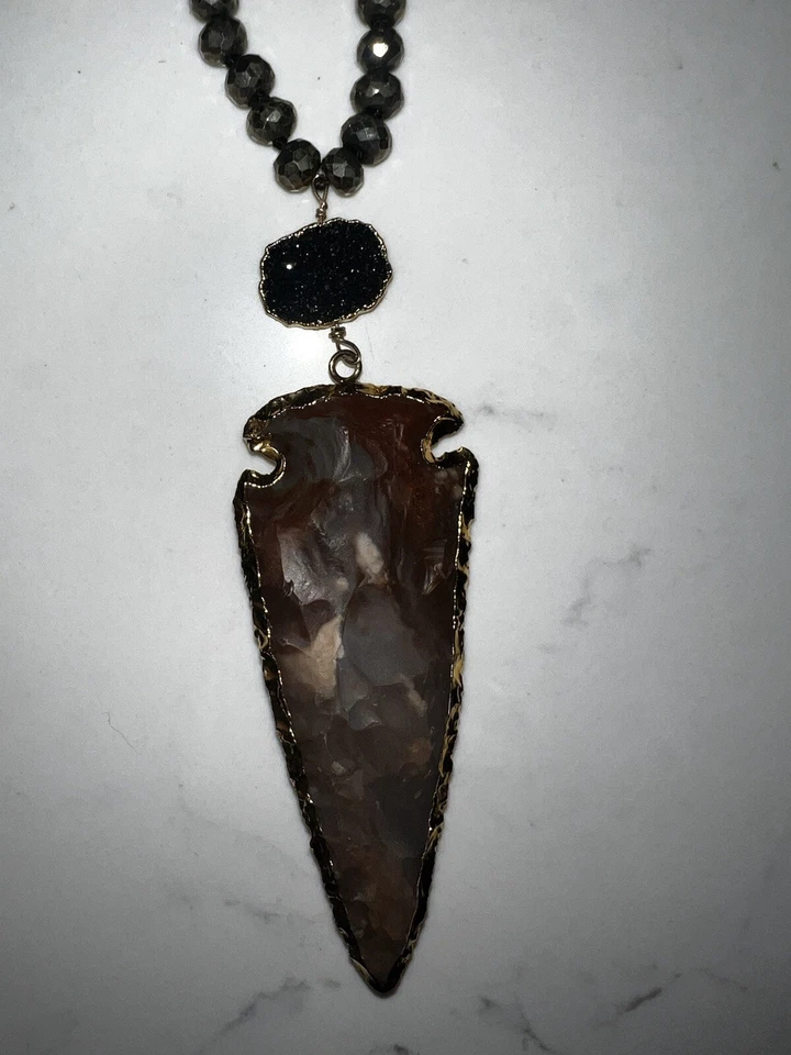 Collar Punta Flecha Cuentas Pirita Rarezas Ágata Negro Druzy Cuarzo  Foto 2 de 4