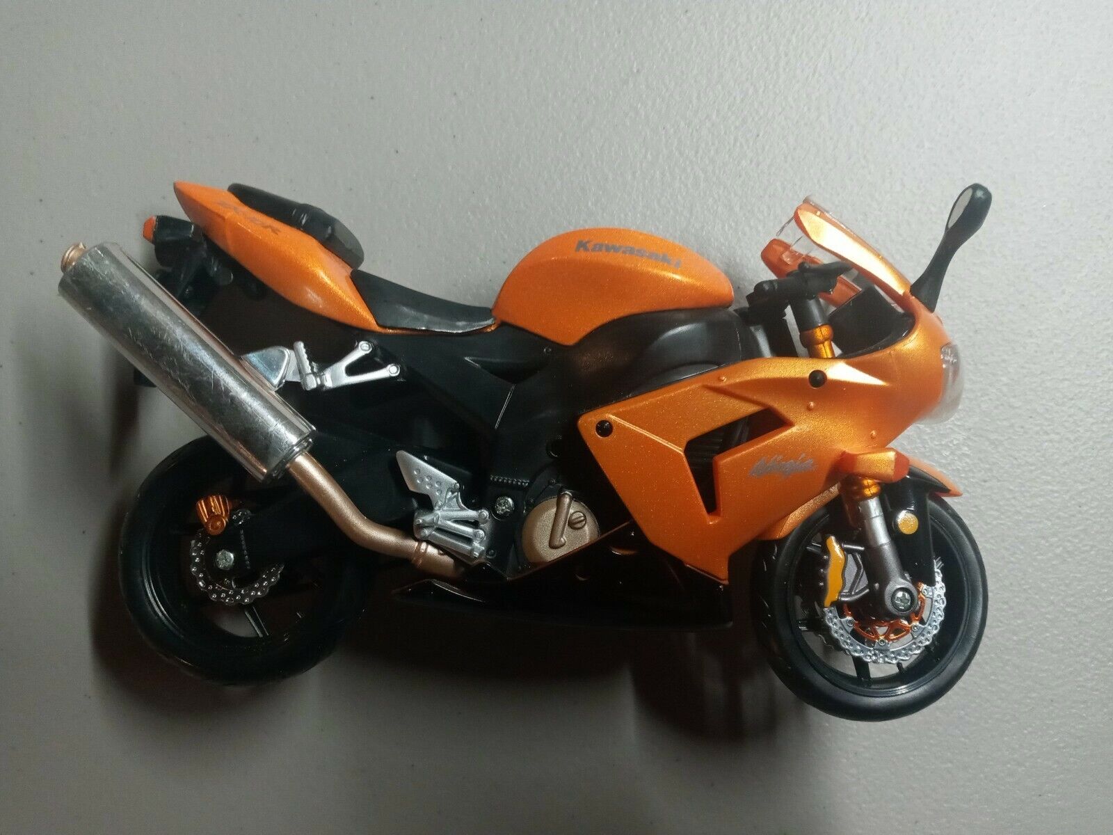 Kawasaki Ninja ZX 10r Orange Motorcycle 1/12 Diecast Model by 